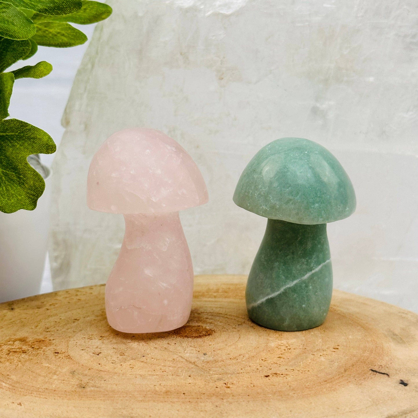 Crystal Gemstone Mushrooms Carving