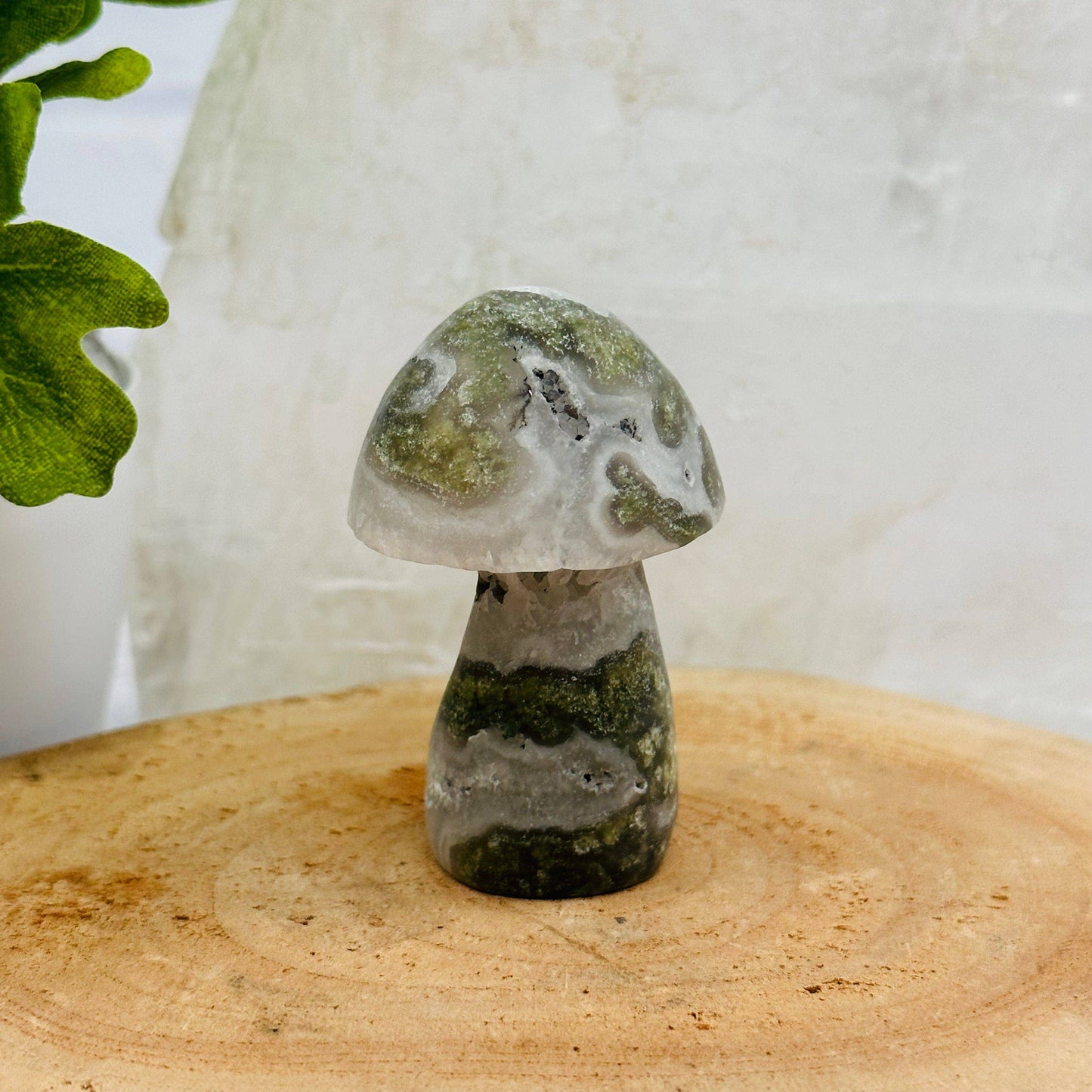 Crystal Gemstone Mushrooms Carving